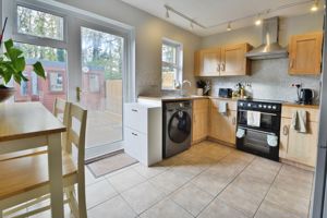 Kitchen/breakfast room- click for photo gallery